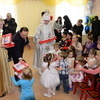 Каждому воспитаннику детского сада - сладости от мэра — newsvl.ru