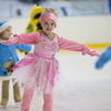 25 декабря на ледовой арене «Полюс» юные фигуристы и поклонники шорт-трека приняли участие в театрализованном новогоднем представлении — newsvl.ru