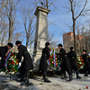 Участники церемонии возложили венки к памятнику и цветы к братской могиле моряков ТОФ — newsvl.ru