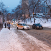 Однако если автомобильные дороги уже местами почищены, то пешеходам же приходится несладко  — newsvl.ru