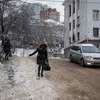 После сильных осадков, выпавших за минувшие сутки, на дорогах Владивостока образовался снежный накат и местами гололед — newsvl.ru