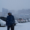 В капюшоне можно спрятаться от ветра и снега — newsvl.ru