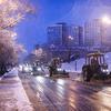 Напомним, снег шел в приморской столице и в пятницу, 28 ноября, серьезно затруднив движение транспорта в городе, несмотря на активную работу снегоуборочной техники — newsvl.ru
