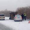От удара грузовой автомобиль упал на бок — newsvl.ru