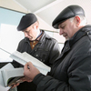 Ребята с интересом изучали содержимое книжкой полки — newsvl.ru