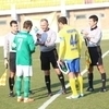 Традиционное рукопожатие перед началом матча — newsvl.ru