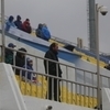 Даже в непогоду житель Владивостока Семен пришел поболеть за любимую футбольную команду — newsvl.ru