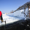 Проба воды и первый прыжок в ледяную прорубь — newsvl.ru