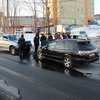 В результате столкновения водитель Toyota ударился о лобовое стекло, но от помощи врачей отказался — newsvl.ru