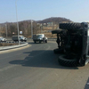 Во Владивостоке на трассе Седанка — Патрокл опрокинулся грузовик с людьми — newsvl.ru
