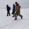 Рыбаки уверенным шагом движутся к знакомым местам — newsvl.ru