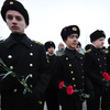 Участники в ожидании церемонии возложения цветов — newsvl.ru