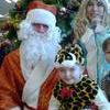 На новогодней ёлке Матвей Ткаченко (2 года 11 месяцев) получил машинку — newsvl.ru