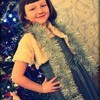 Полина, 8 лет. Получила в подарок коробку киндеров — newsvl.ru