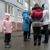 На собрание вышли не только взрослые, но и дети — newsvl.ru