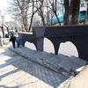 Ещё одна городская подпорная стена начала преображаться к весне — newsvl.ru