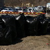 Из Минного городка также вывезли множество мешков с прошлогодней листвой и мусором — newsvl.ru