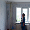 Девушка не знает, когда вода перестанет заливать ее жилье — newsvl.ru