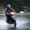В такую погоду передвигаться на скутере может быть опасно — newsvl.ru