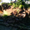 Фото жителя города Дениса. Разрушение подпорной стены на Хабаровской, 31а  — newsvl.ru
