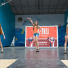 В перерывах между этапами зрителей и участников турнира развлекали танцовщицы гоу-гоу — newsvl.ru
