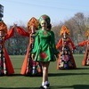 Перед решающим матчем на поле вышли девушки в народных костюмах и показали гостям настоящий традиционный русский танец — newsvl.ru