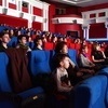 Зрители в зале пытались отыскать себя на большом экране — newsvl.ru