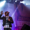 Шура и Лева были на сцене в 20.25. Громким криком встречали своих кумиров зрители. Начали с песни "Революция" — newsvl.ru