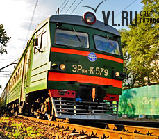 Пассажир поезда Владивосток – Новосибирск выпрыгнул из вагона и попал под встречный состав 