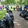 Рассортированный мусор упаковывали в большие мешки — newsvl.ru