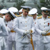 Выпускники Тихоокеанского высшего военно-морского училища получили кортики и дипломы — newsvl.ru