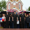 Около тысячи человек пришли посмотреть на ритуал посвящения курсантов в мичманы и прапорщики — newsvl.ru