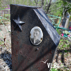 На кладбище в Спасске-Дальнем подростки разрушили 50 памятников и оградок