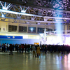 Закрытие проводилось в новом спортивном зале ДВФУ, где были оборудованы сцена и светомузыка — newsvl.ru