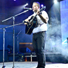 На концерте во время закрытия свои песни исполнили под гитару представители многих студотрядов страны — newsvl.ru