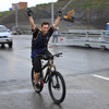 Велосипедисты уже открыли мост в субботу — newsvl.ru