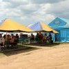 Ливадия: пляж палаточного лагеря «Калейдоскоп-1» - В том же кафе, где обычно многие обедают, вечером проводится дискотека — newsvl.ru
