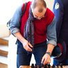 Уникальные шахматы, в которых белые фигуры выполнены в виде надзирателей, а черные - в виде заключенных — newsvl.ru
