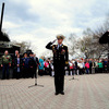 Военные отдали честь ветеранам — newsvl.ru