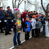 Дети тоже возложили венки к памятнику — newsvl.ru