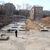 Фундамент вмерз в стекающие в котлован сточные воды — newsvl.ru