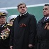 Губернатор во время парада, посвященного празднованию 66-ой годовщины Великой Победы. — newsvl.ru