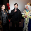 Перед показом гостей развлекал "король Валентин" — newsvl.ru