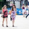 Девушки одевают легкие платья — newsvl.ru