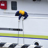 Экипаж судна проверяет безопасность швартовки — newsvl.ru