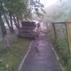 Автомобиль упал на территорию детского сада — newsvl.ru