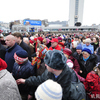 Полиция сдерживает народные массы — newsvl.ru