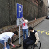 Инвалиды-автомобилисты Владивостока вышли на улицу с требованием специальных парковок   — newsvl.ru