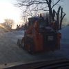 Застывший фронтальный погрузчик, видимо, ждал самосвал — newsvl.ru