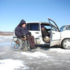 Турнир по подледному лову среди инвалидов-колясочников состоялся в пригороде Владивостока — newsvl.ru